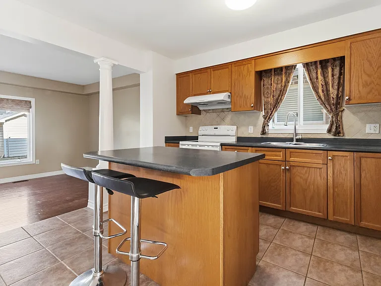 837 Capulet Ln — Photo 11