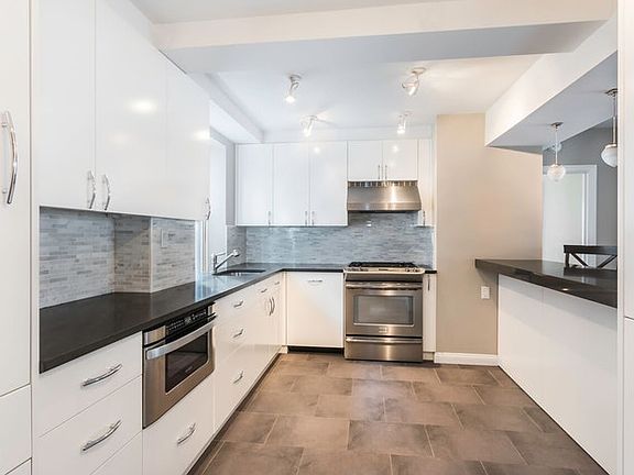 3rd image of 400 E 52nd St APT 1F