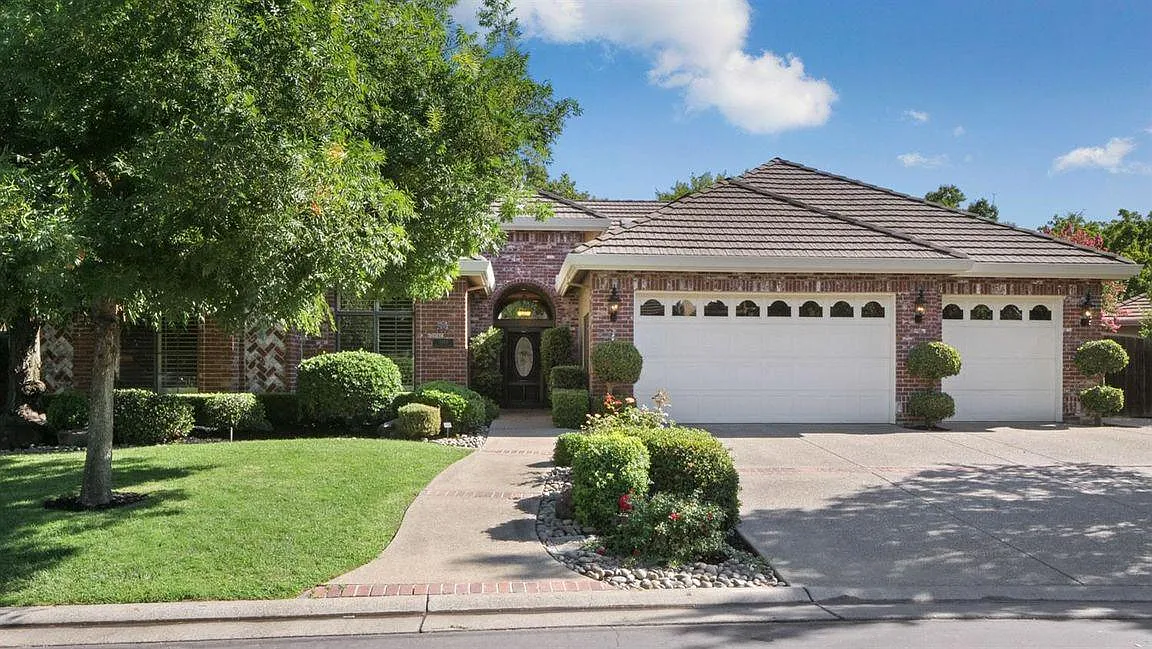3929 Glen Abby Cir photo 1