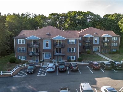 610 S Franklin St APT E201, Holbrook, MA, 02343