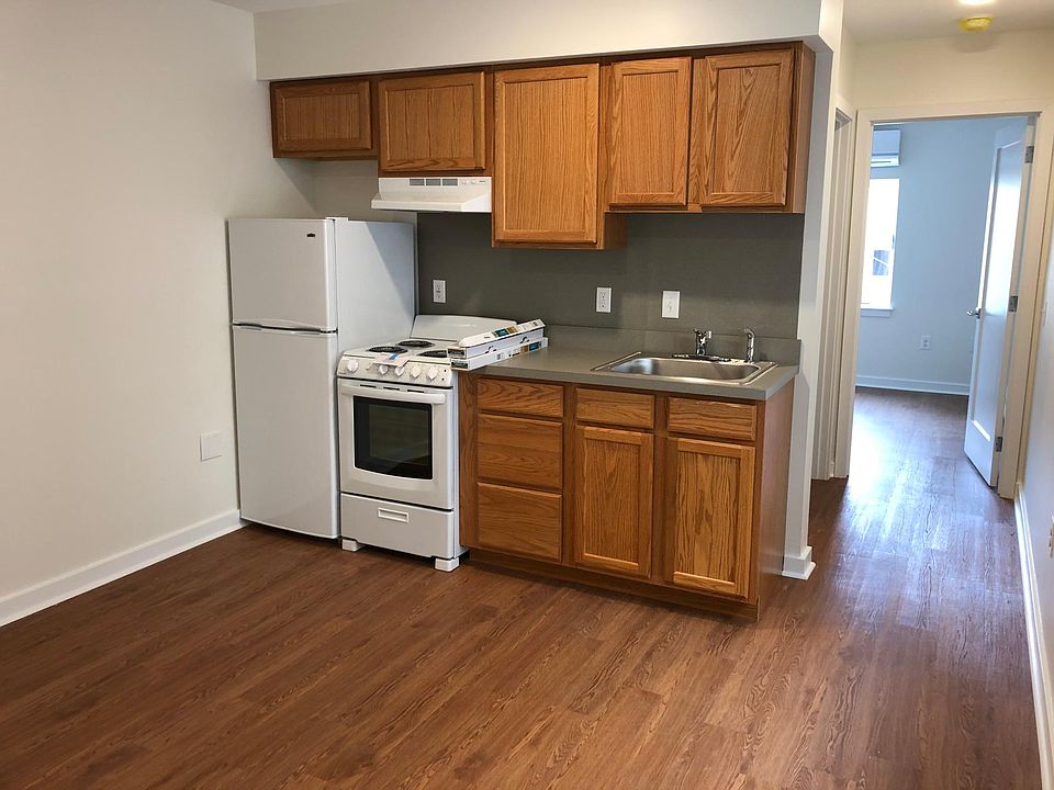 2nd image of 624 N 12th St #6
