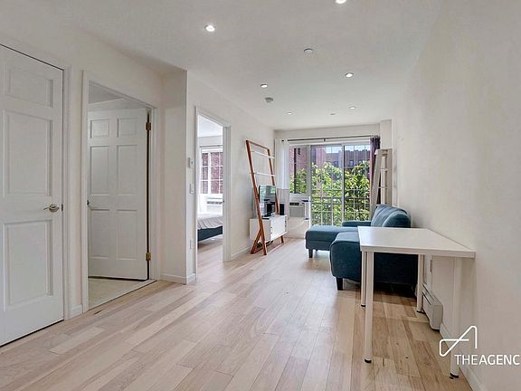 3rd image of 4333 42nd St APT 4B
