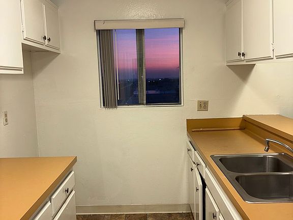 4th image of 633 N Taylor Ave #38