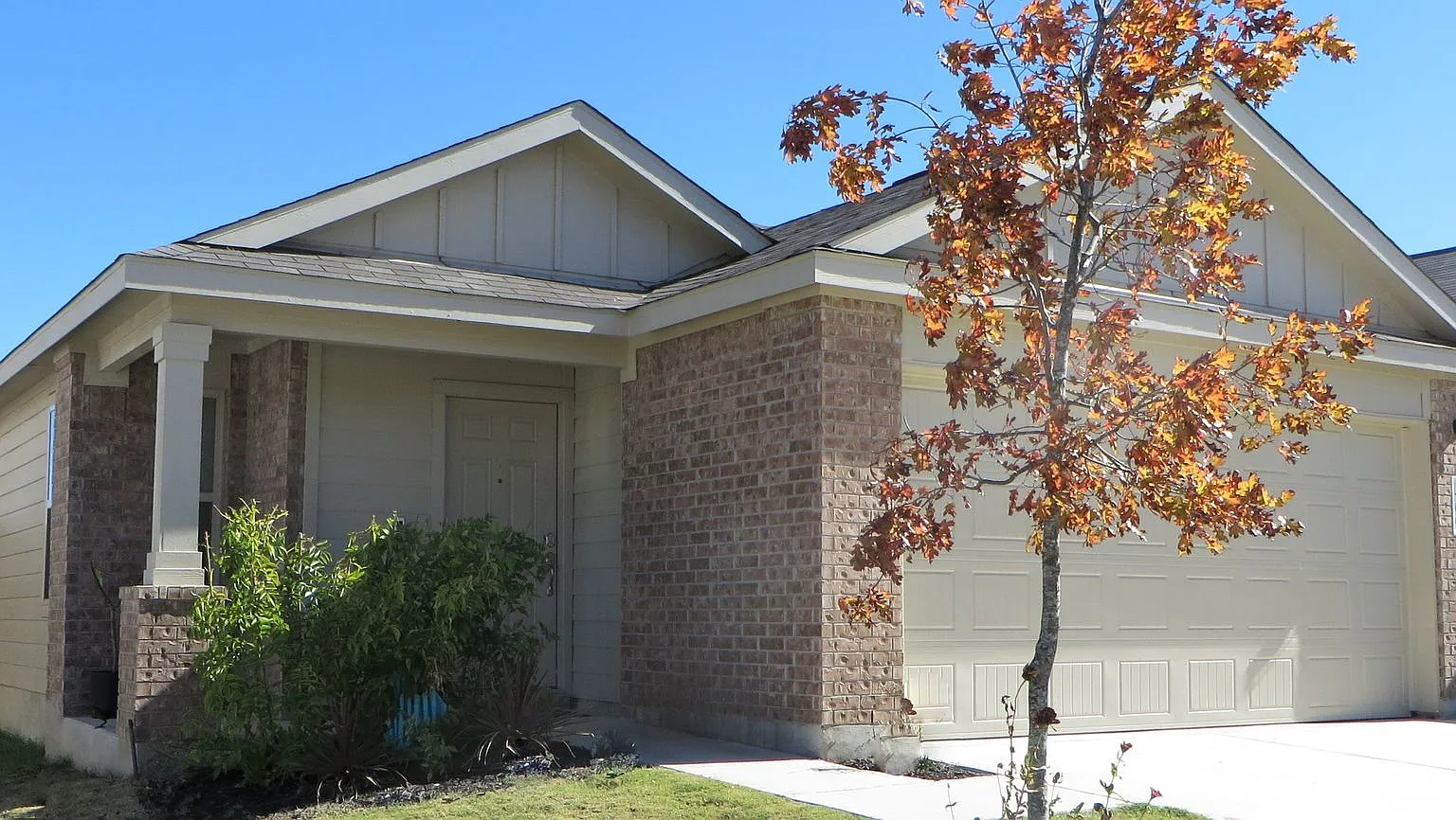 3 Bedroom 2 Bathroom Sonterra Jarrell Home — Photo 2