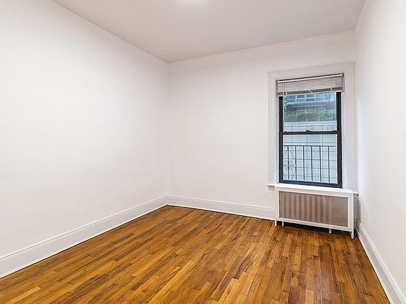 4th image of 301 E 53rd St #6C