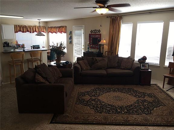 4th image of 8124 Flowertree Dr