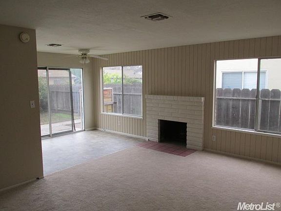 2nd image of 574 Gold St