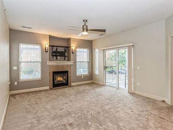 2nd image of 621 Grandview Ct