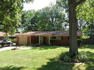 30 N Cape Ct, Belleville, IL 62226