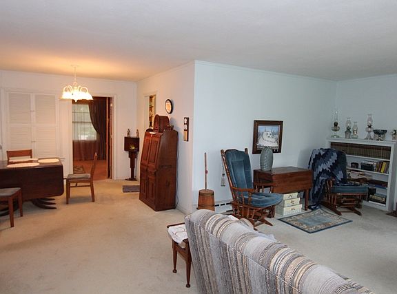 4th image of 801 Hillside Ave