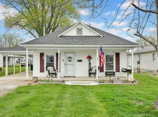 1215 W Warren St, Mitchell, IN