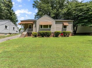 2449 Konnoak Dr, Winston Salem, NC 27127