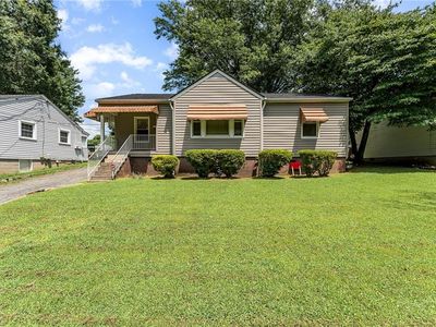 2449 Konnoak Dr, Winston Salem, NC, 27127