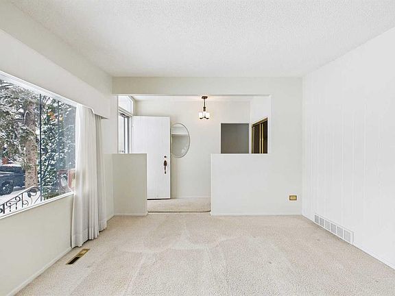 4th image of 307 N Wascana Rd SE