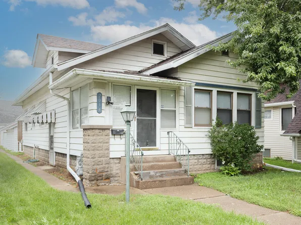 2014 33rd St, Rock Island, IL 61201