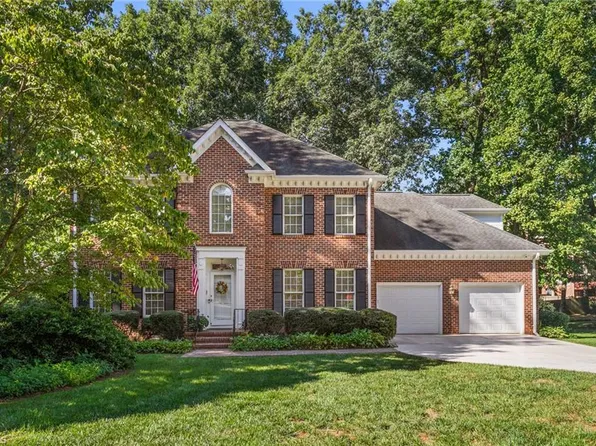 210 Aspen Ave, Elon, NC 27244