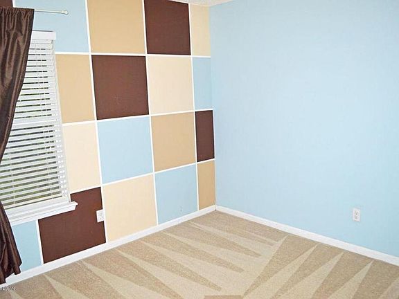 3rd image of 1946 Burgess Hill Cir W