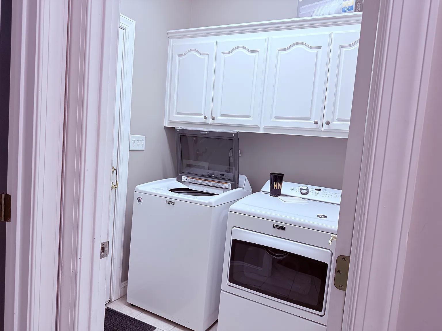 4 bed, 2228 sqft, $3,200 — Photo 4