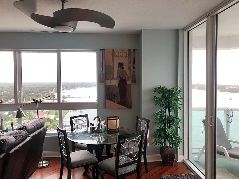 241 Riverside Dr #2102-2 — Photo 31