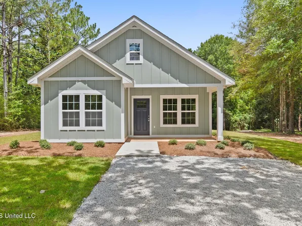 124 Readys Dr, Lucedale, MS 39452