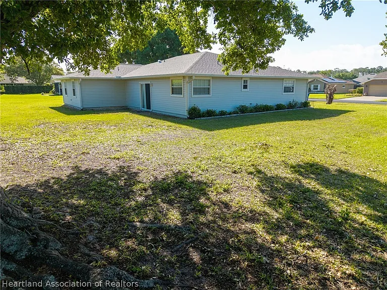 3205 Monza Dr — Photo 37