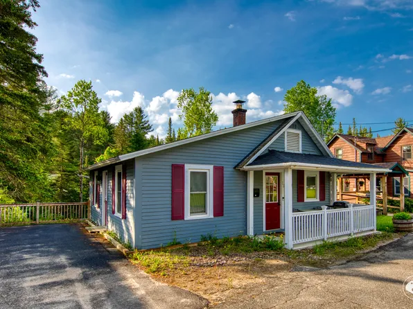 33 Nichols St, Lake Placid, NY 12946