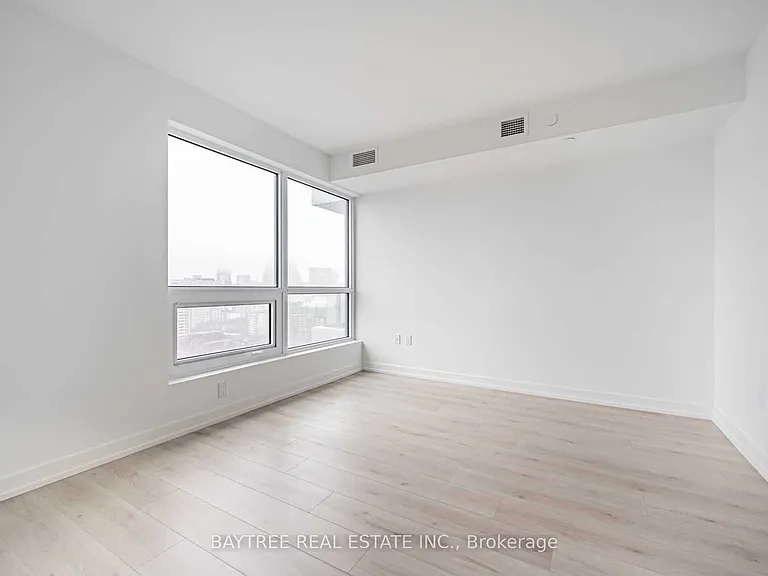 395 Bloor St E #1412 — Photo 4
