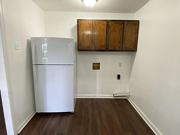 5th image of 2904 Charlene Dr