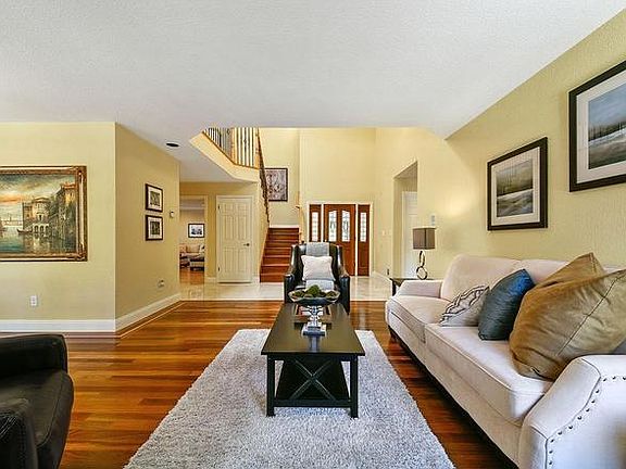 4th image of 3034 Deer Meadow Dr