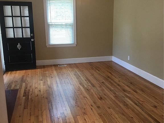 3rd image of 530 Hickman Rd