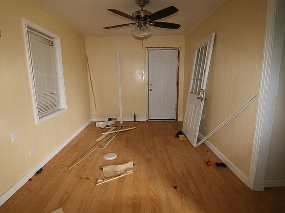 5th image of 180 E 19th St