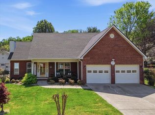 5203 Crystal Brook Dr, Morristown, TN 37814