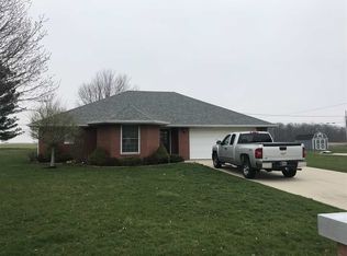 125 E Hickory Grove Rd, Hartford City, IN 47348