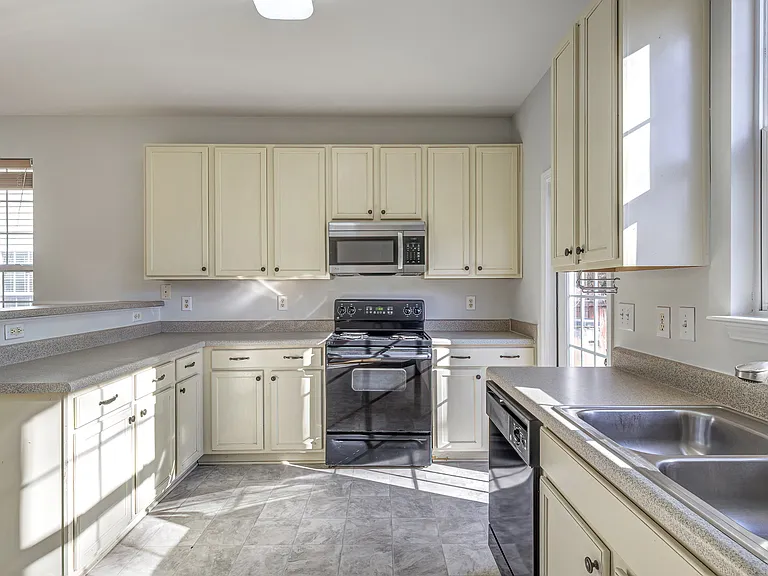 105 Otter Crest Way — Photo 12