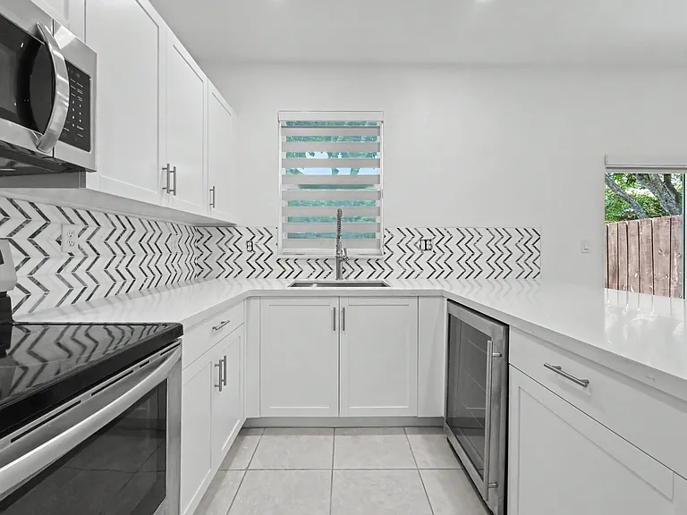 2644 SE 15th Ct — Photo 11