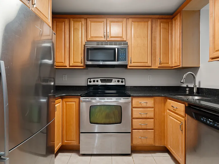 362-366 Commonwealth Ave #4C — Photo 2