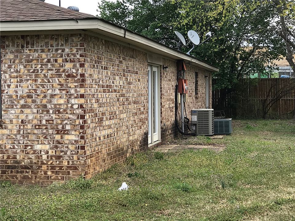 2nd image of 1180 Eastwood Dr