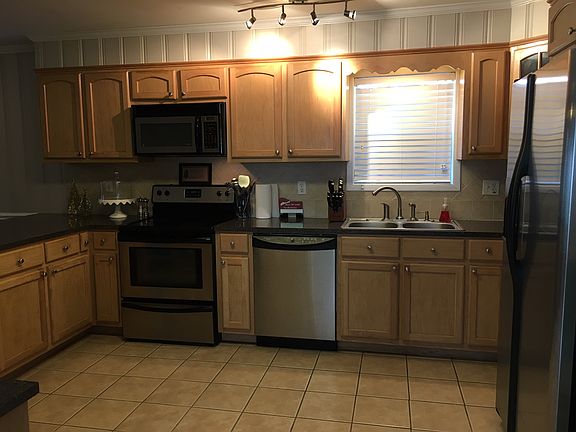 2nd image of 2284 Larkspur Dr
