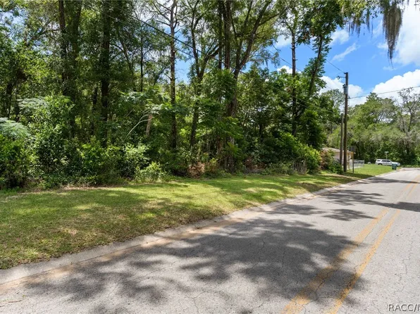 5942 E Banner Ln, Inverness, FL 34452