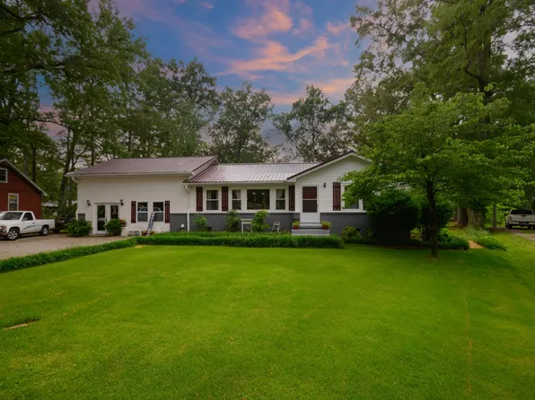 1100 Woodland Dr, Manchester, TN 37355