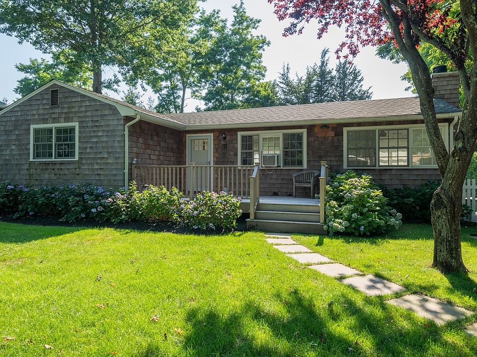 1st image of 13 Parkway Dr