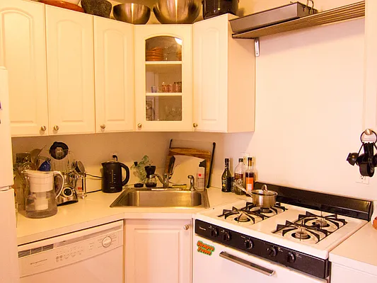 Rented by Safeguard Realty Management | media 8