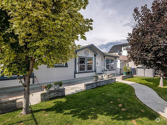 3rd image of 329 Pine View Dr