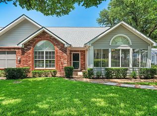 908 Bridges Dr, Arlington, TX 76012