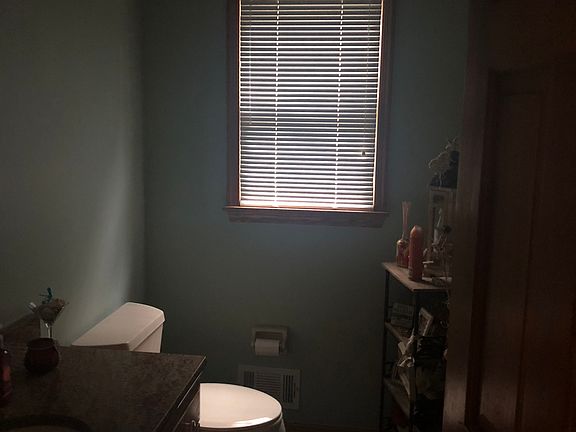 2nd image of 1415 Sequoia Cir