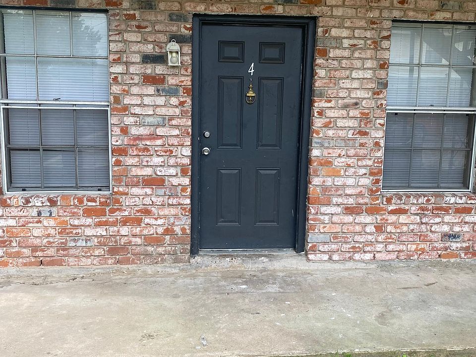 1st image of 3105 Carlisle St APT 4