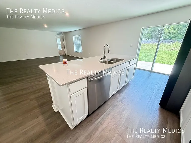 73 N Rooks Ave — Photo 9