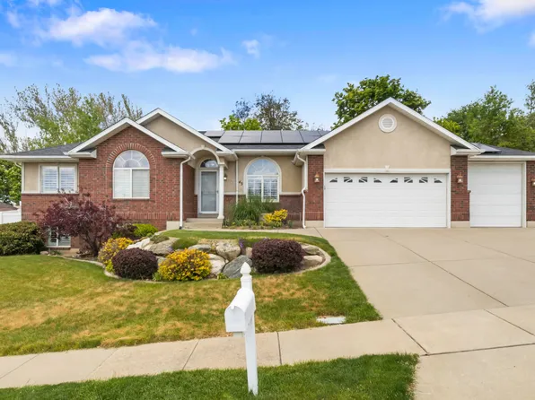 43 E Peachtree Dr N, Centerville, UT 84014