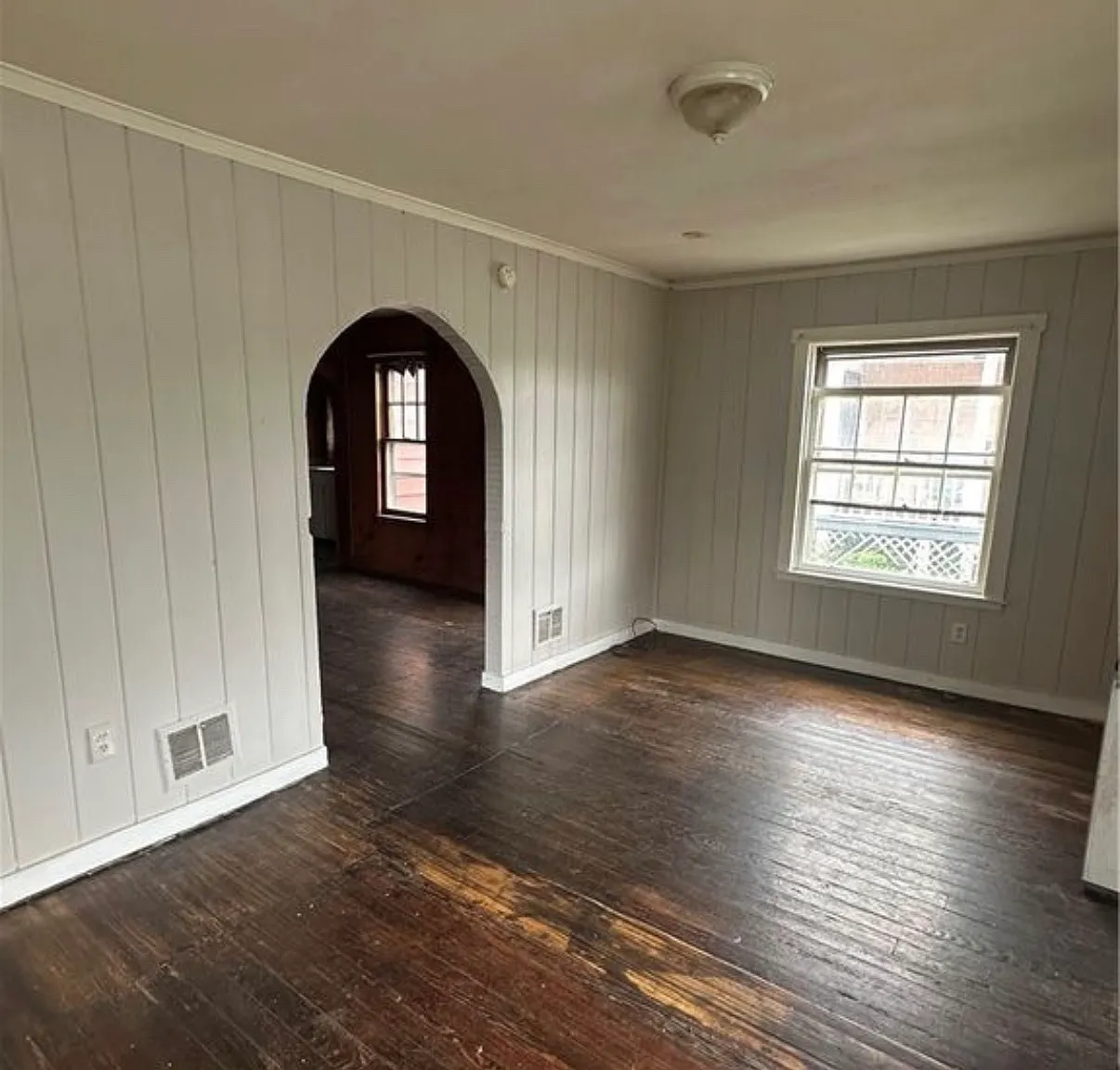 3 bed, 1049 sqft, $1,700 — Photo 1