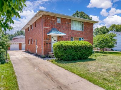 7877 Wainstead Dr, Parma, OH, 44129